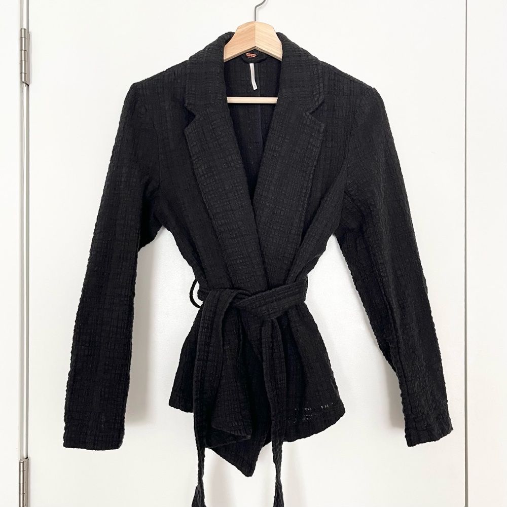 Free People Women's Gauze Cotton Belted Jacket Blazer Size S Black Minimalist